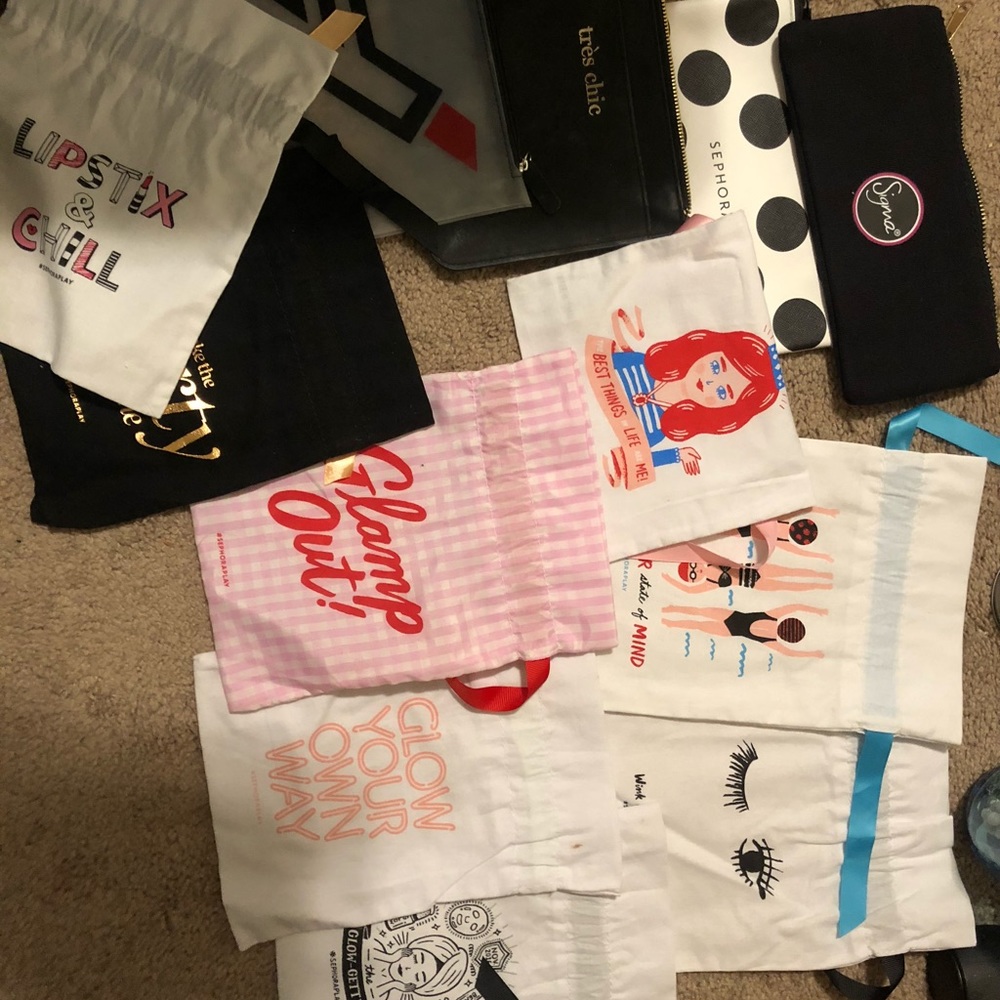 12 makeup mini bags